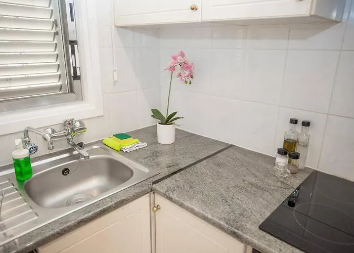 Estea - Rhea's Cozy 1 Bedroom Paphos