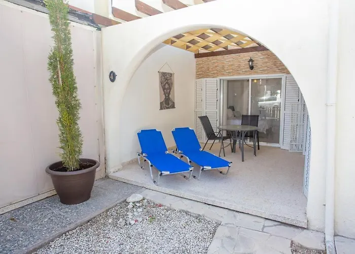 Estea - Rhea's Cozy 1 Bedroom Apartmán Paphos