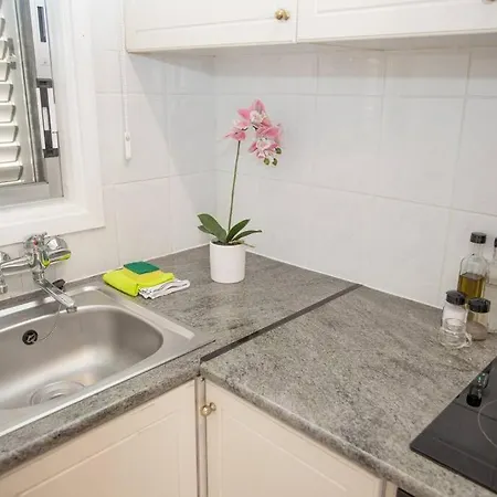 Estea - Rhea's Cozy 1 Bedroom Pafos